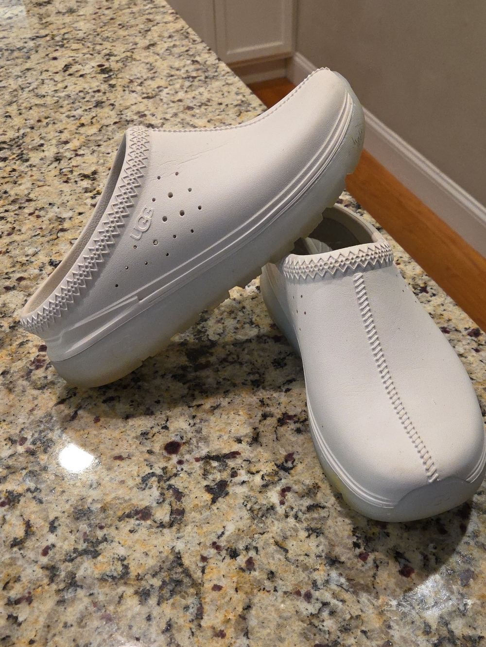UGG Tasman Sport Size 9 Men